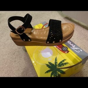 Black Platform Sandals